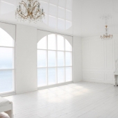 Очень белый зал