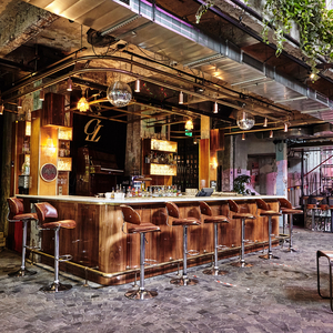 Фонтан и Бары