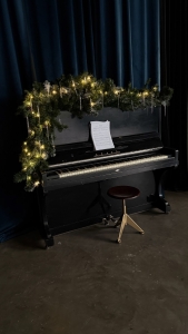 All in Ванеева (черный и белый залы)