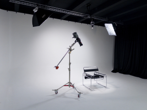 White с циклорамой