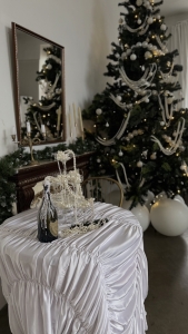 All in Ванеева (черный и белый залы)