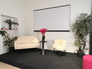 Основной зал