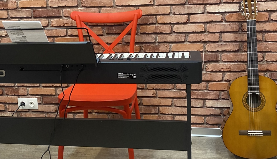 Большой зал (Famous)