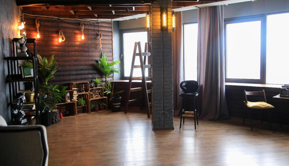 Светлый зал 