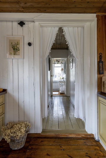 Розовый дом