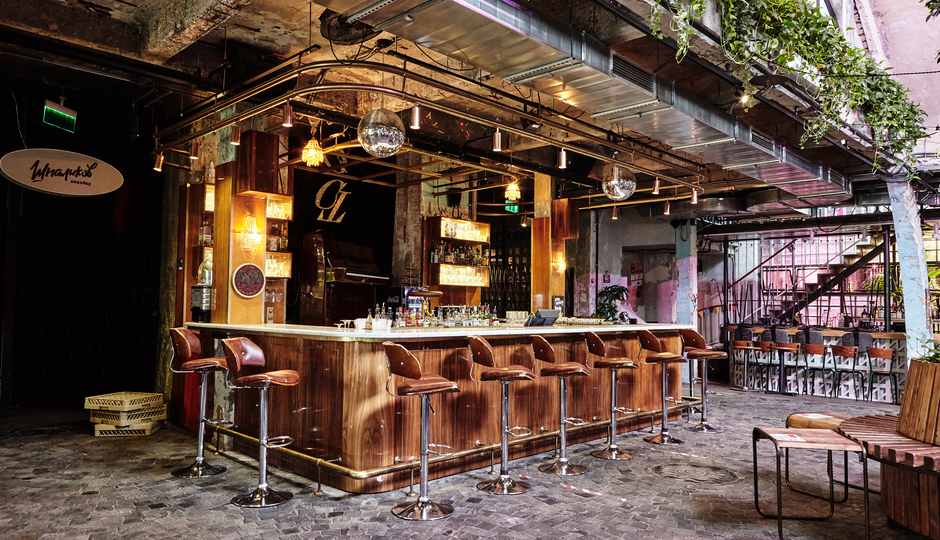 Фонтан и Бары