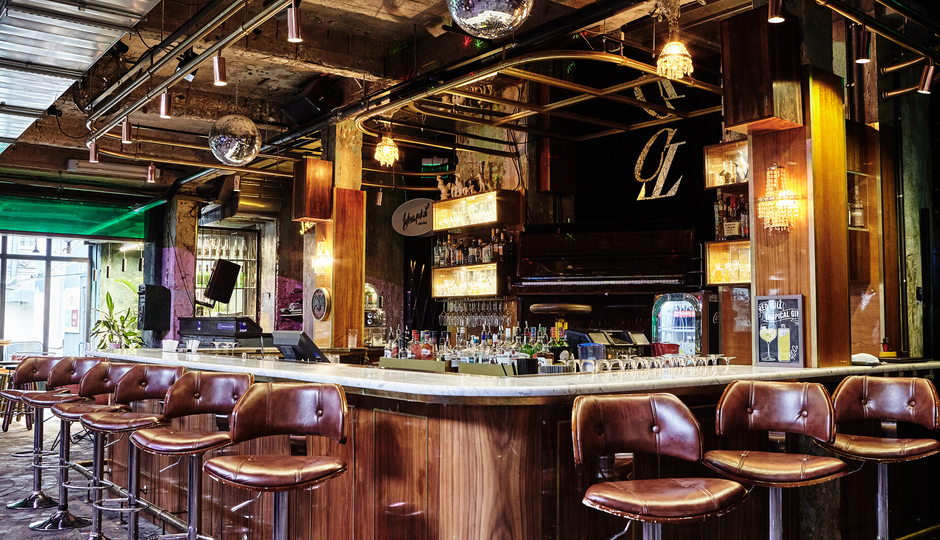 Фонтан и Бары