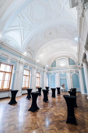 Зал Каминный