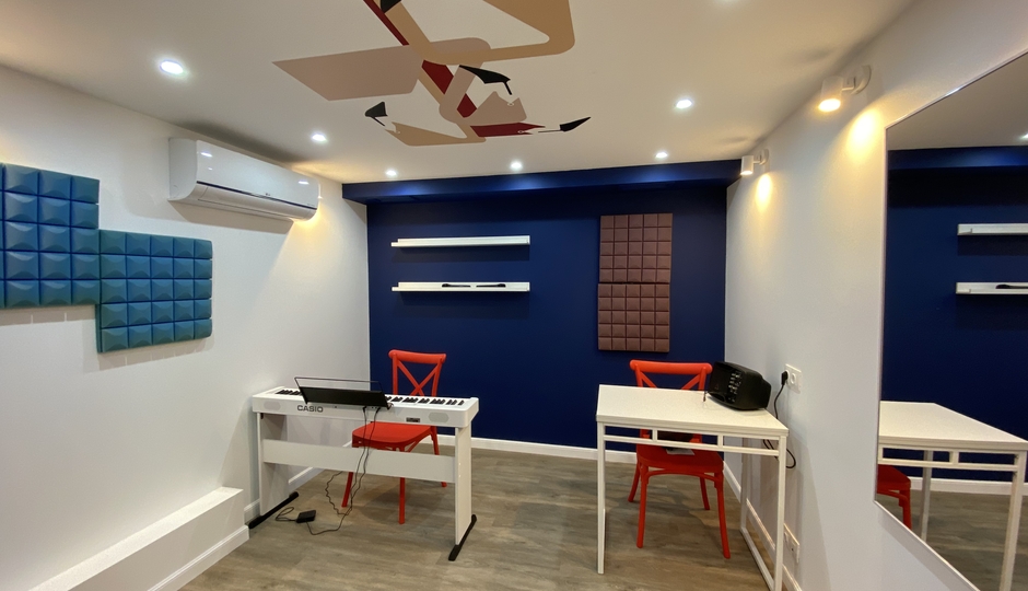 Большой зал (Famous)