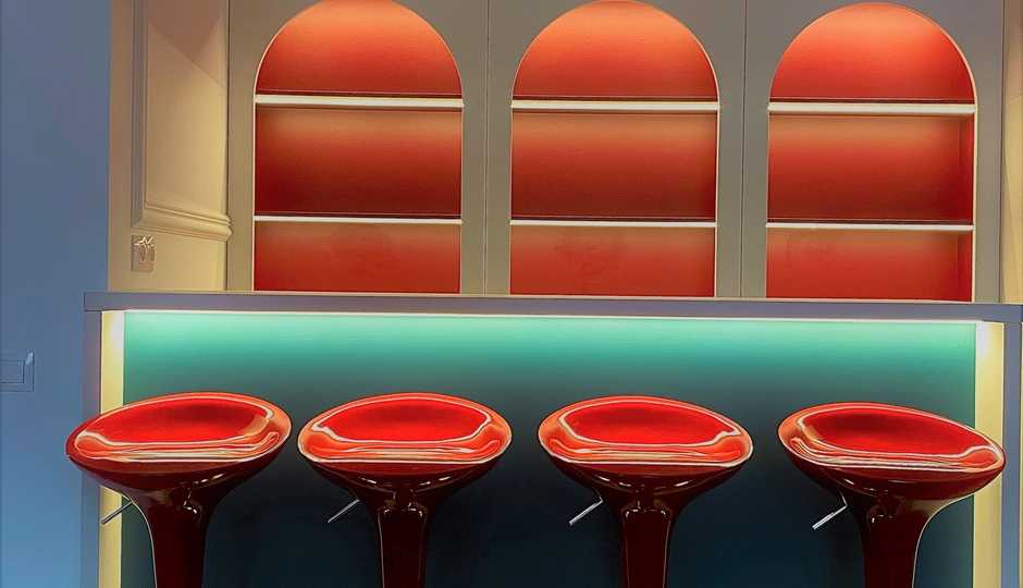 Большой зал (Famous)