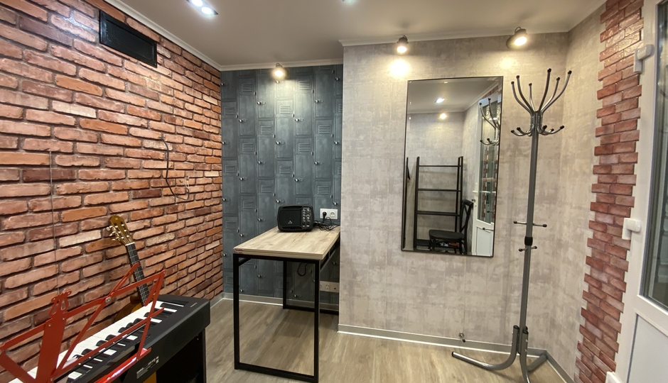 Большой зал (Famous)