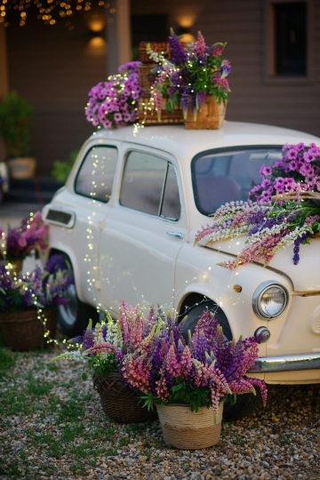 Ретро авто с цветочным декором