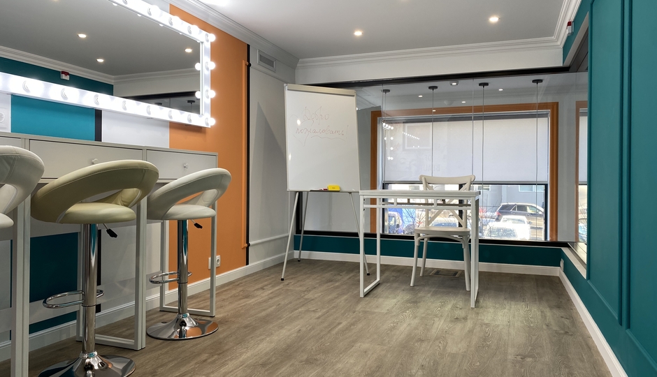 Большой зал (Famous)