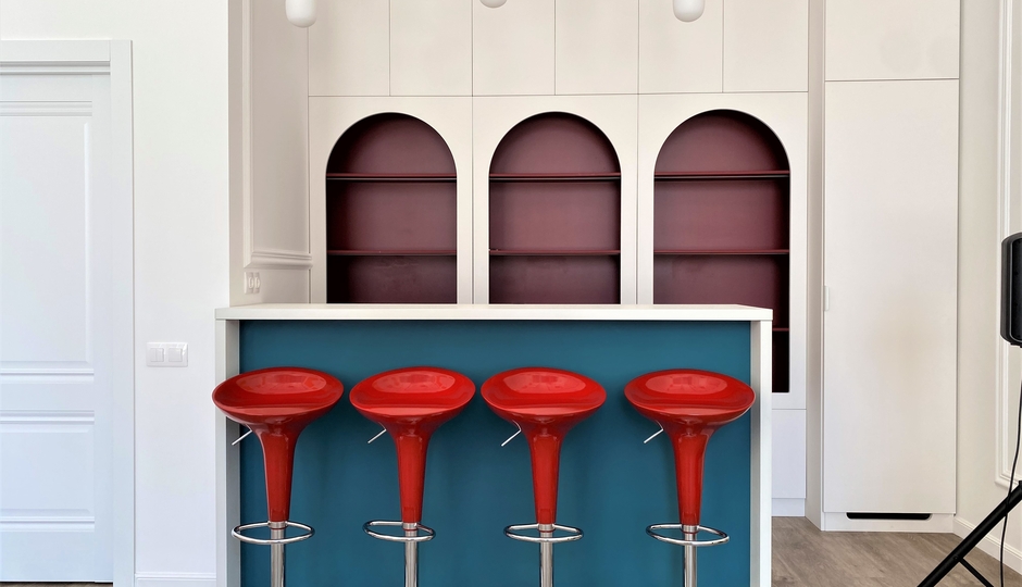 Большой зал (Famous)