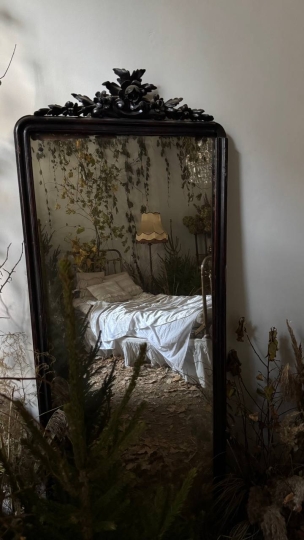 Малая комната на Петроградской