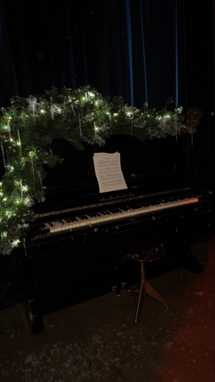 All in Ванеева (черный и белый залы)