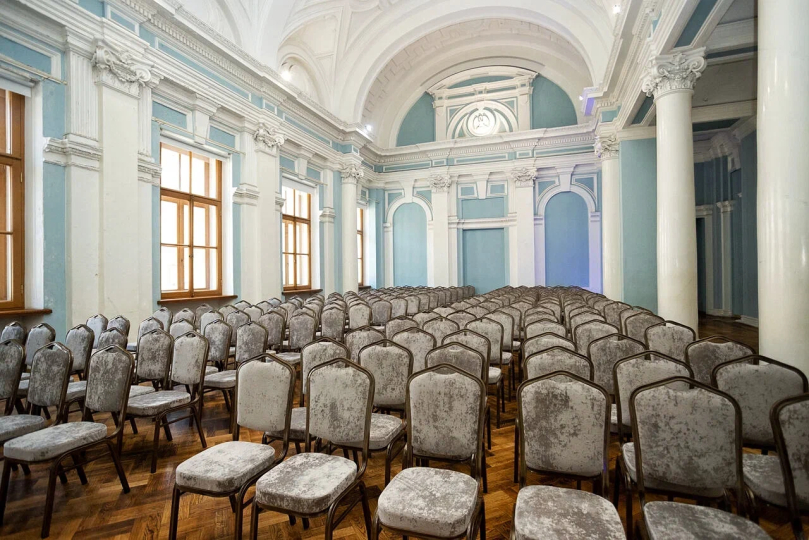 Зал Каминный