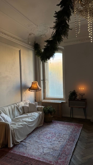 Малая комната на Петроградской