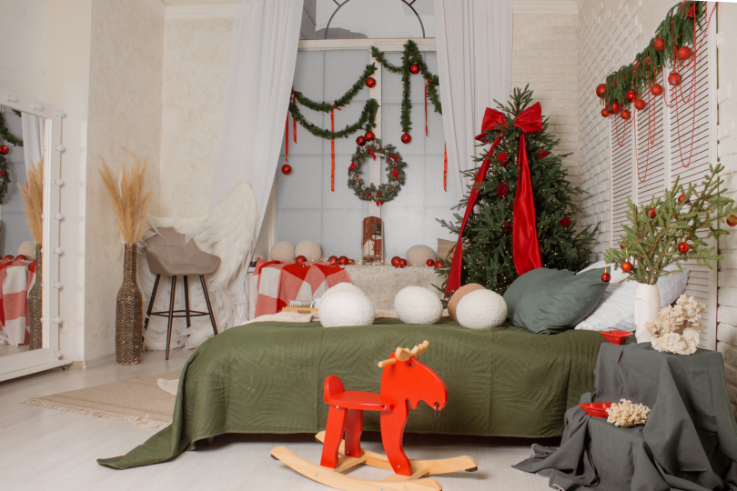 Студия целиком