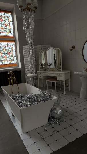 All in Ванеева (черный и белый залы)