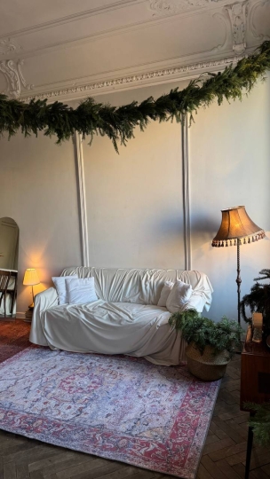 Малая комната на Петроградской