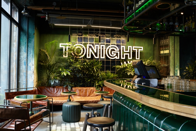 Фонтан и Бары