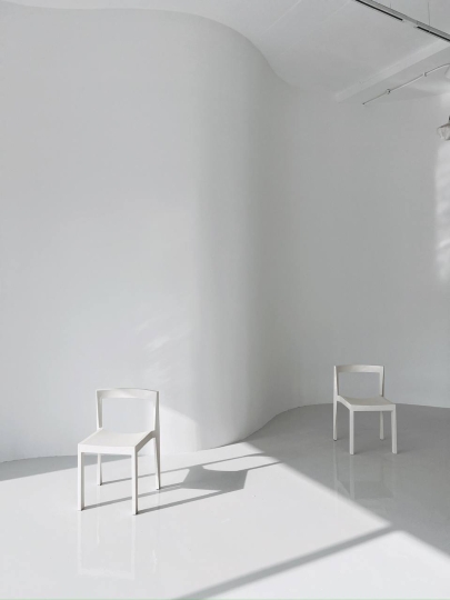 №1 WHITE ROOM