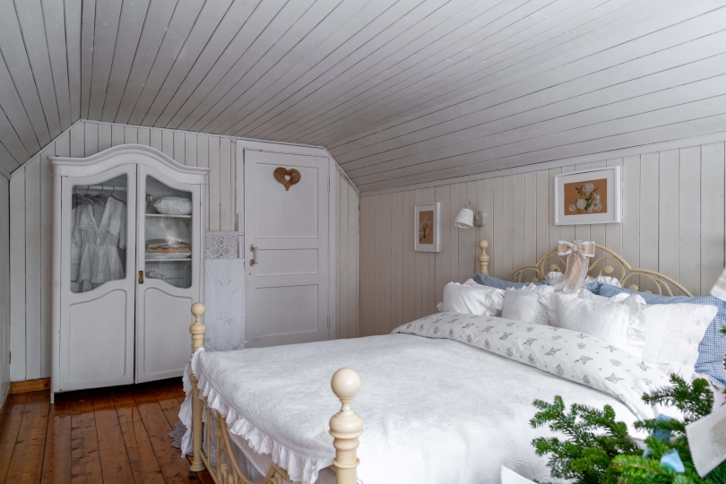 Розовый дом