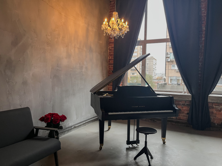 EnjoyMe-studio (рояль, бильярд, ванна,)