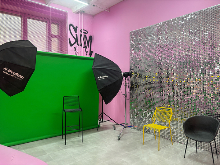 Pink Photo Studio