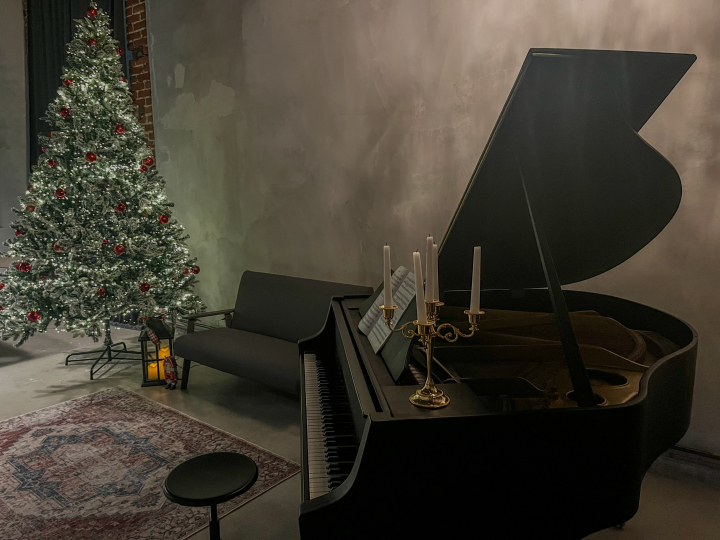 EnjoyMe-studio (рояль, бильярд, ванна,)