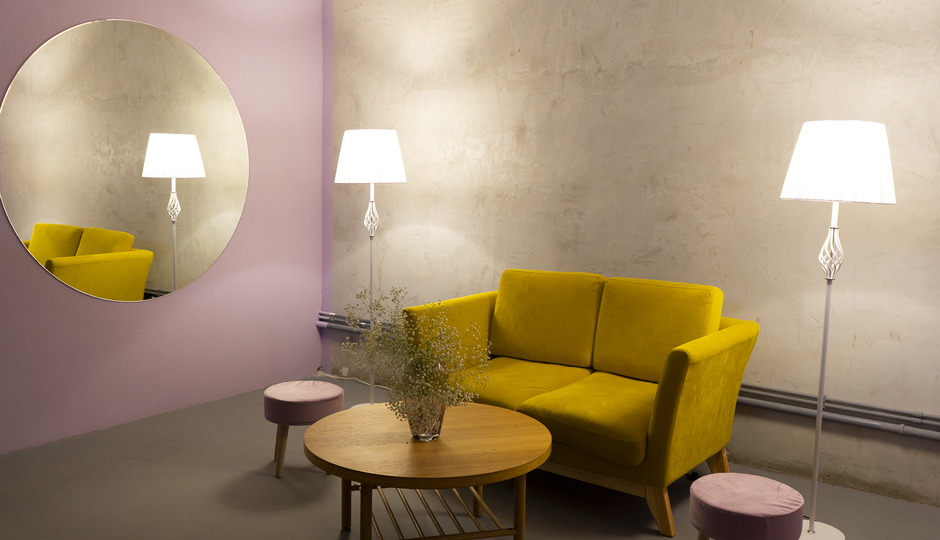 Интроверт студия автопортрета