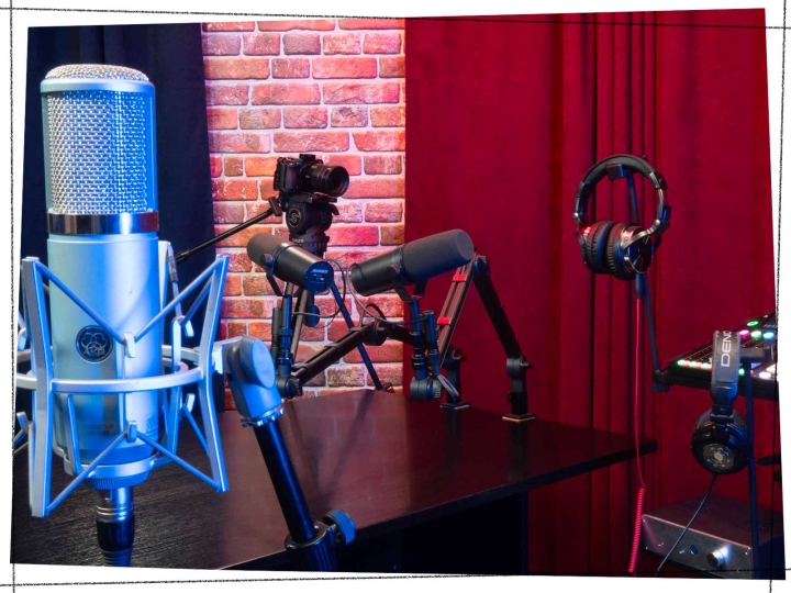 БЕЛАЯ СТУДИЯ