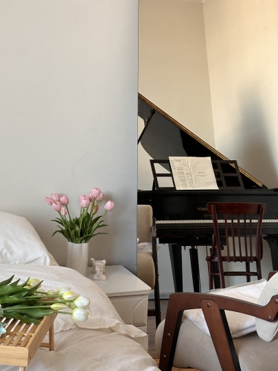 Винтажная квартира в Сталинке  с роялем- Twosabe studio