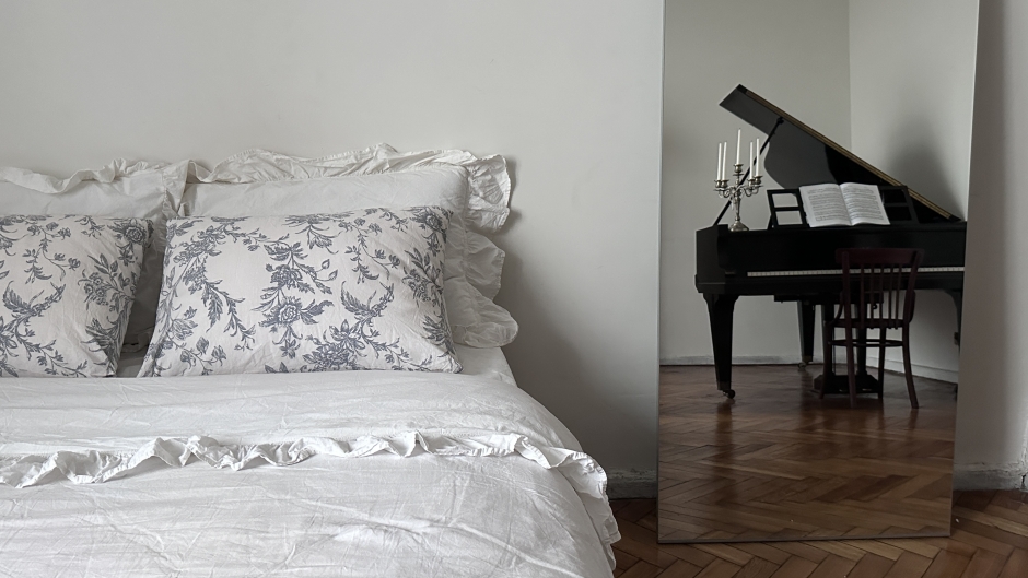 Винтажная квартира в Сталинке  с роялем- Twosabe studio