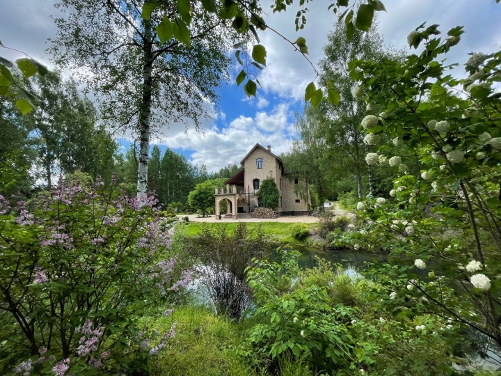 Уникальная усадьба 3га с ботаническим садом