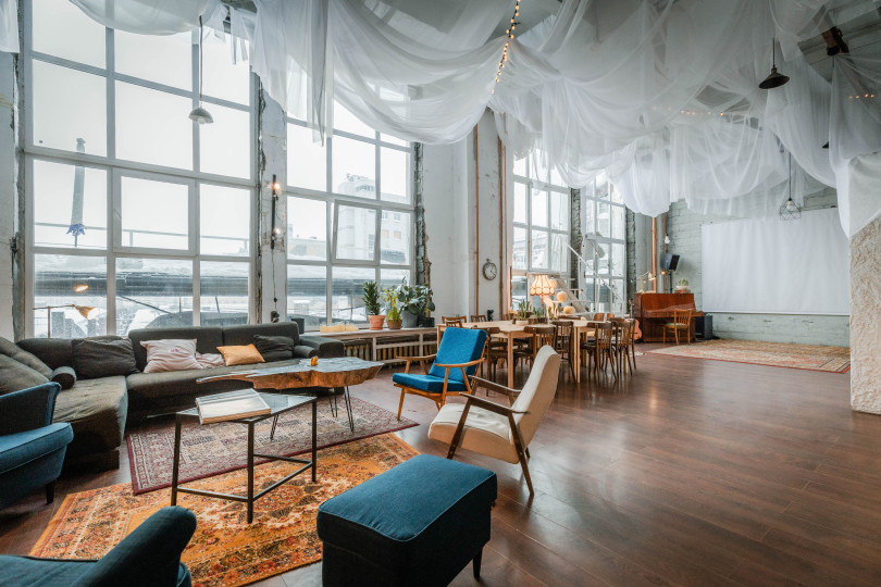 Гостиная для друзей с террасой