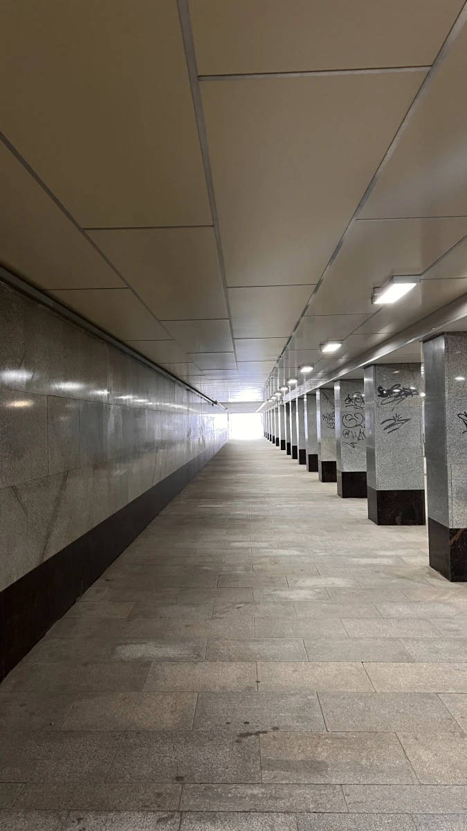 Безлюдный переход на Лужниках