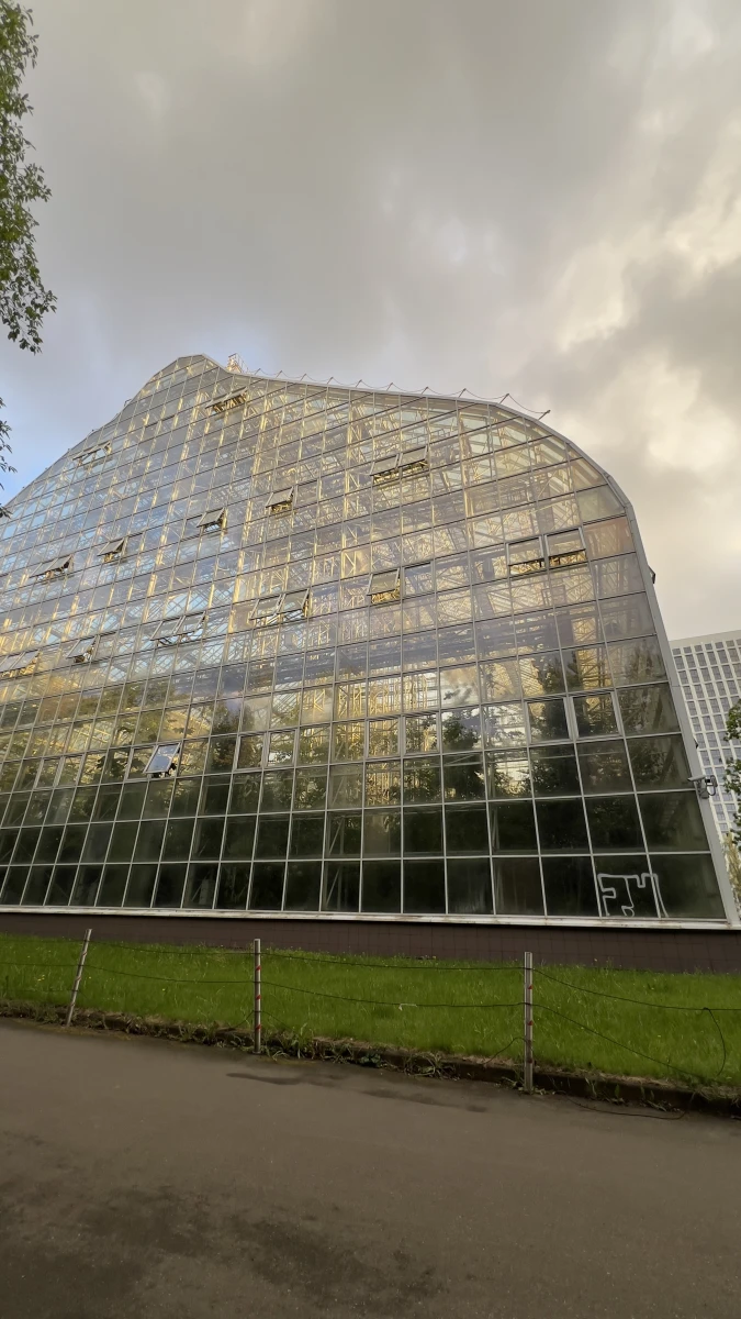 Шикарная теплица в Ботаническом саду