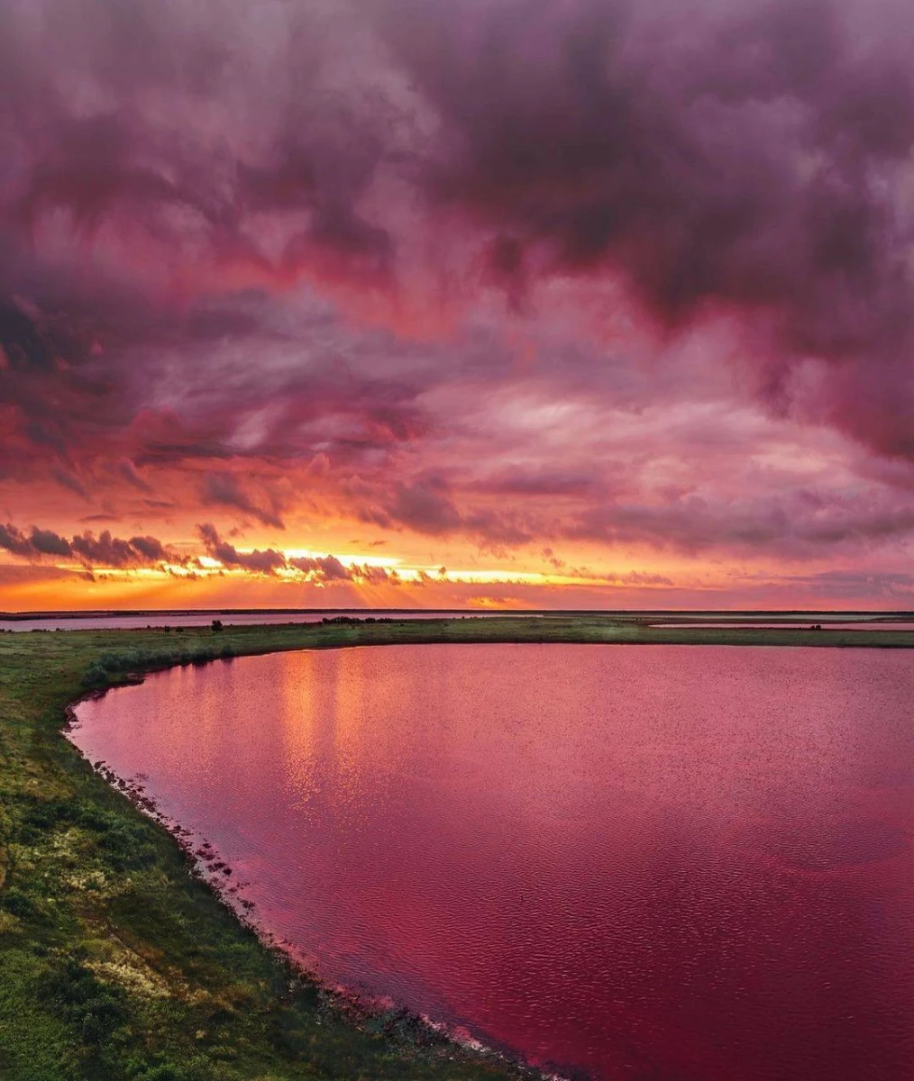 Малиновое озеро