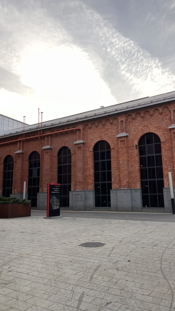 Лофтовый квартал с разнообразием кирпичных строений