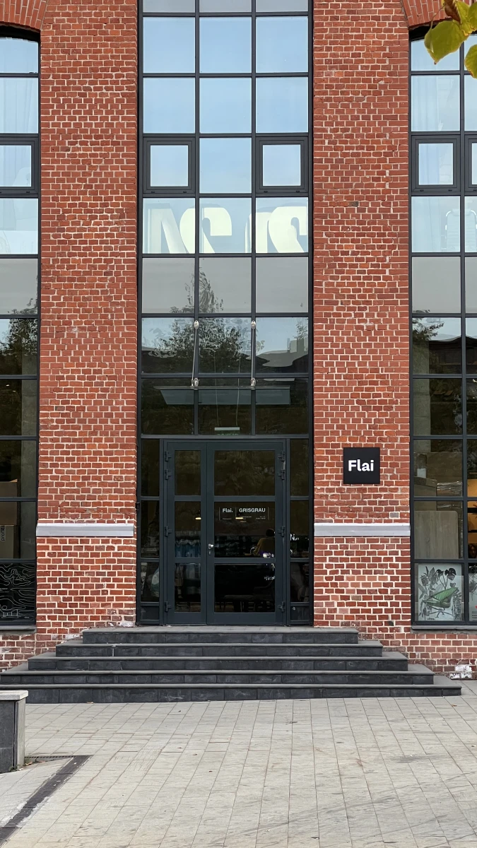 Лофтовый квартал с разнообразием кирпичных строений