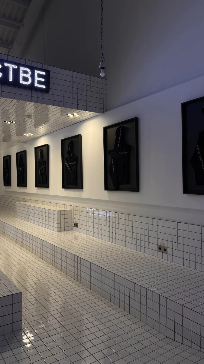 Арт пространство в стиле минимализм