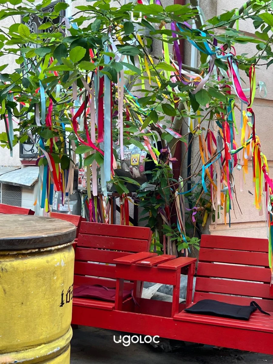 Бар Тебураси