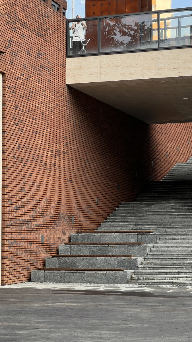 Большая лестница ЖК Садовые кварталы