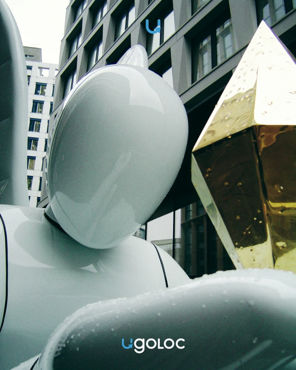 Скульптура с ангелом на Белорусской