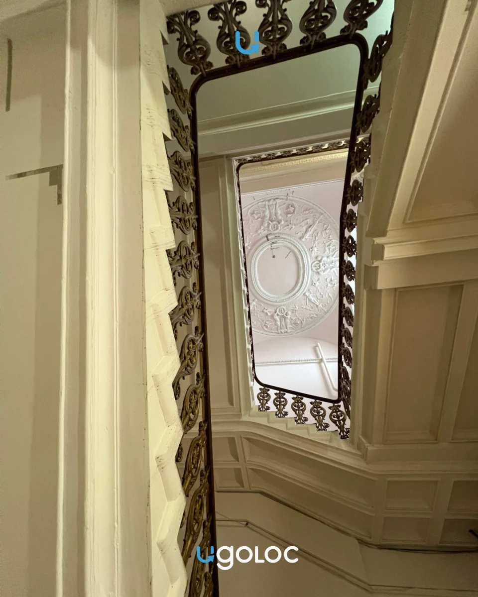 Историческая парадная на Никольской