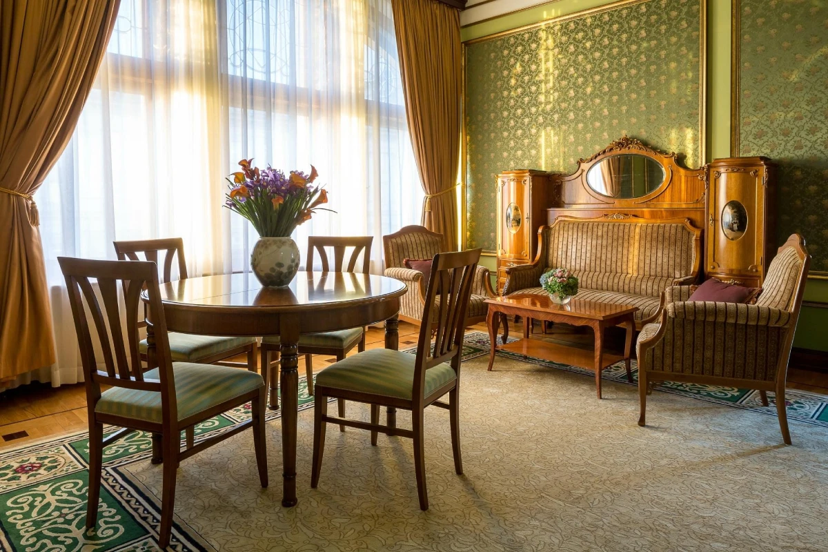 Отель Метрополь