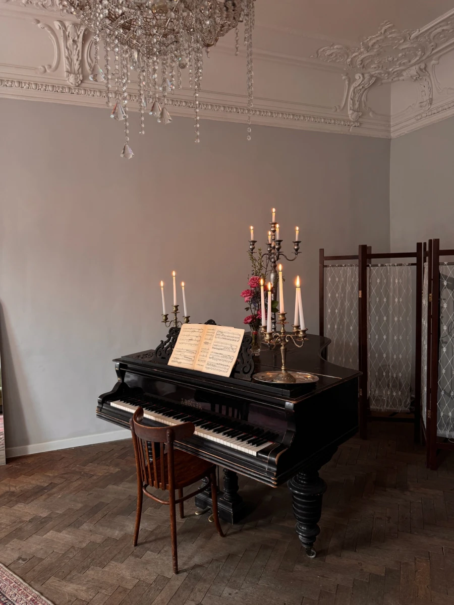 Большая комната на Петроградской