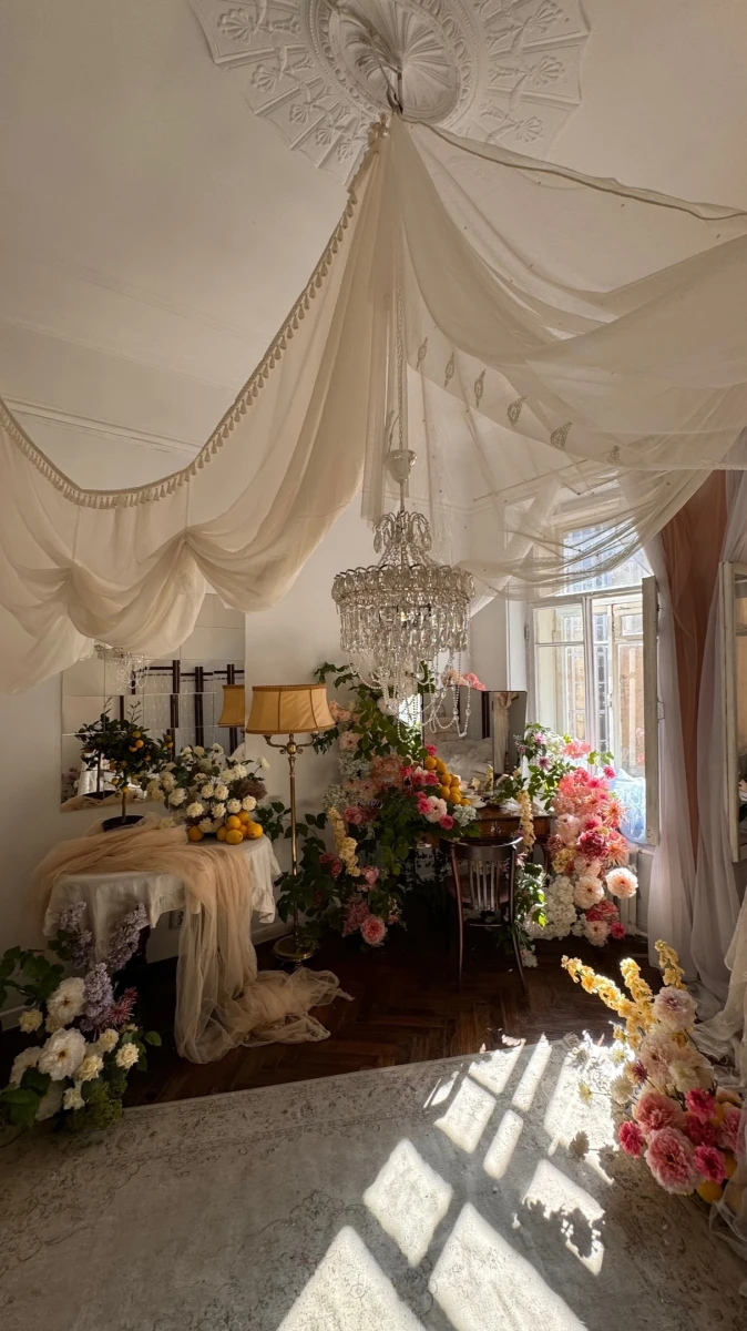 Малая комната на Петроградской